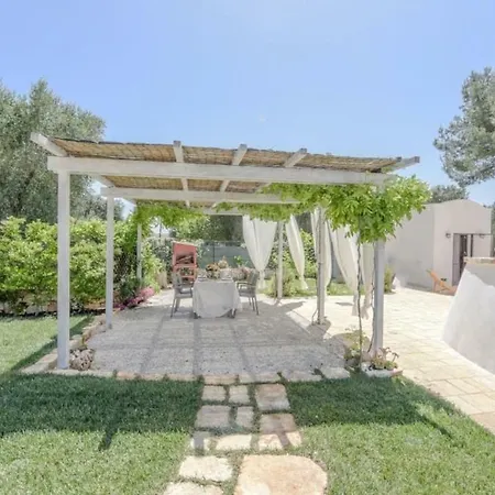 Trulli Chef Marco Con Piscina * 산 미켈레 살렌티노