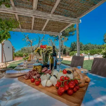Trulli Chef Marco Con Piscina 아파트 *